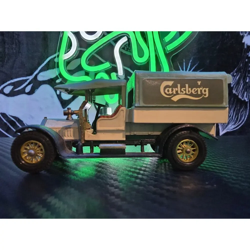 Matchbox Models of Yesteryear Y18 Crossley Carlsberg Delivery Truck 1973 England